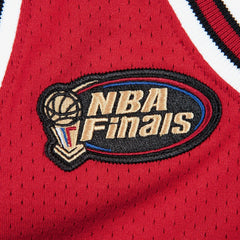 Chicago Bulls Authentic Jersey Road Finals Michael Jordan 1997-98 | Mitchell & Ness on sale