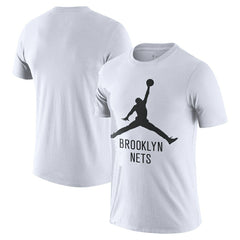 Brooklyn Nets Essential Jumpman T-Shirt - White | Nike shop