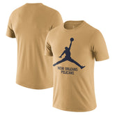 New Orleans Pelicans Essential Jumpman T-Shirt - Gold | Nike online