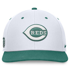Cincinnati Reds Bicoastal Two-Tone Pro Performance Snapback Hat - White/Green | Nike