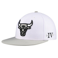 Chicago Bulls Core Snapback Hat - White | Mitchell & Ness for sale