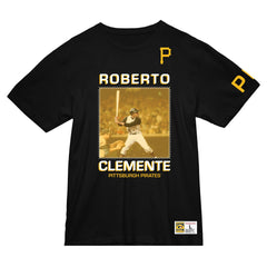 Roberto Clemente Pittsburgh Pirates Cooperstown Collection Heavyweight Premium Player Vintage Logo T-Shirt - Black | Mitchell & Ness
