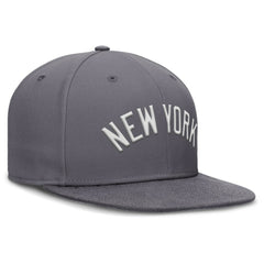 New York Yankees Performance True Fitted Hat - Gray | Nike