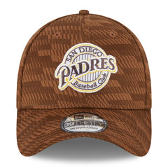San Diego Padres 2025 MLB Clubhouse 39THIRTY Flex Hat - Brown | New Era
