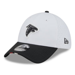 Atlanta Falcons New Era 2025 NFL Training Camp 39THIRTY Flex Hat - White/Black on sale
