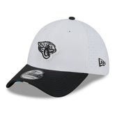 Jacksonville Jaguars New Era 2025 NFL Training Camp 39THIRTY Flex Hat - White/Black outlet