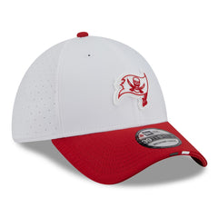 Tampa Bay Buccaneers New Era 2025 NFL Training Camp 39THIRTY Flex Hat - White/Red outlet