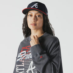Atlanta Braves Women's Boxy Mineral Wash Dolmen Sleeve Cropped Sweatshirt - Navy | New Era