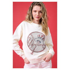 New York Yankees Terez Women's Oversized Gemstone Logo Sweatshirt - Cream