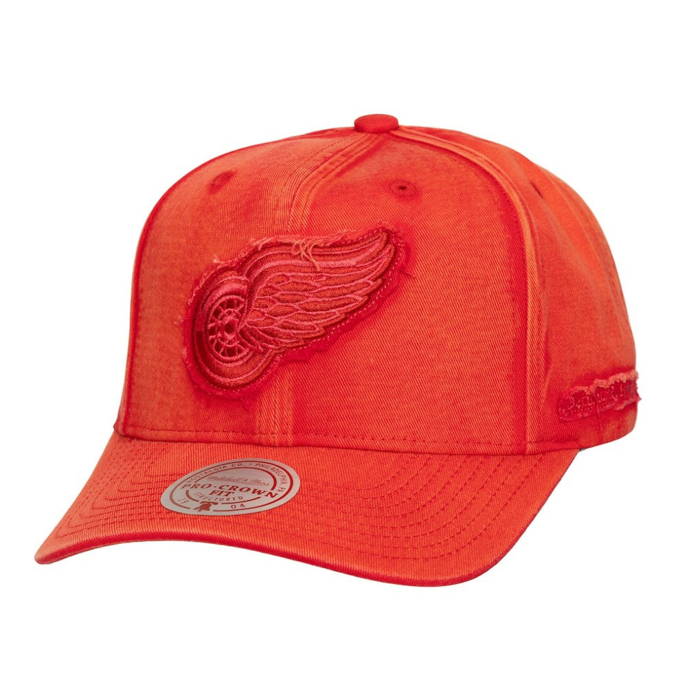 Detroit Red Wings Mitchell & Ness Downtown Snow Wash Pro-Crown Adjustable Hat Red