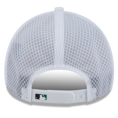 Seattle Mariners 2026 Batting Practice Apex 9FORTY Adjustable Trucker Hat - White | New Era