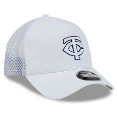 Minnesota Twins 2026 Batting Practice Apex 9FORTY Adjustable Trucker Hat - White | New Era