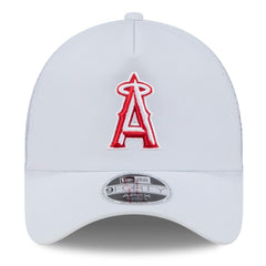 Los Angeles Angels 2026 Batting Practice Apex 9FORTY Adjustable Trucker Hat - White | New Era
