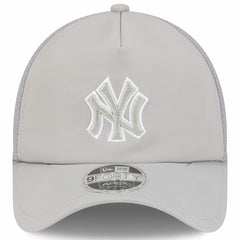 New York Yankees 2026 Batting Practice Apex 9FORTY Adjustable Trucker Hat - Gray | New Era