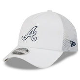 Atlanta Braves 2026 Batting Practice Apex 9FORTY Adjustable Trucker Hat - White | New Era