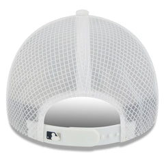 New York Yankees 2026 Batting Practice Apex 9FORTY Adjustable Trucker Hat - White | New Era
