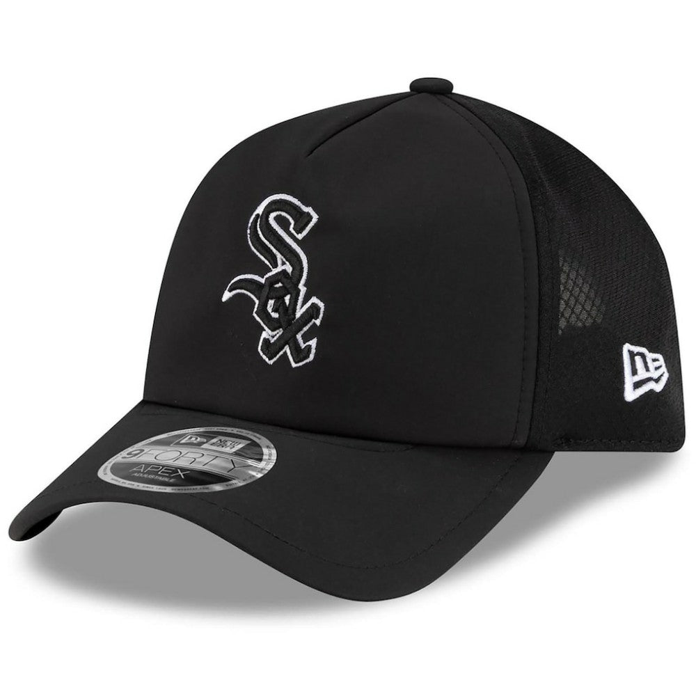 Chicago White Sox 2026 Batting Practice Apex 9FORTY Adjustable Trucker Hat - Black | New Era