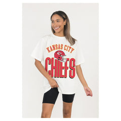 Kansas City Chiefs Gameday Couture Women's Oversized Classic Fierce Focus T-Shirt - White cheap