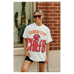 Kansas City Chiefs Gameday Couture Women's Oversized Classic Fierce Focus T-Shirt - White cheap