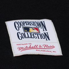 San Francisco Giants Women's Cooperstown Collection Phantom Cropped T-Shirt - Black | Mitchell & Ness