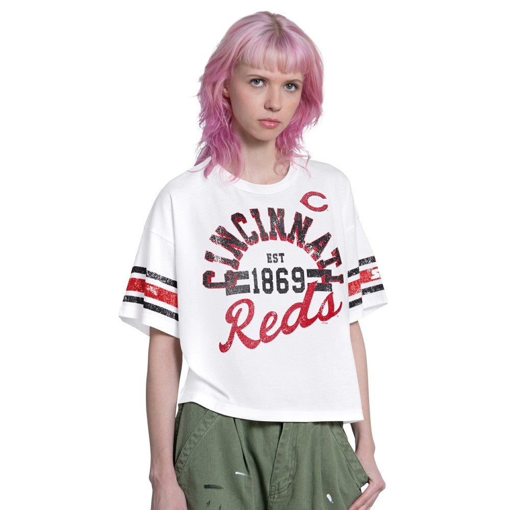 Cincinnati Reds Starter Women's Cropped Hurry Up Offense T-Shirt - White