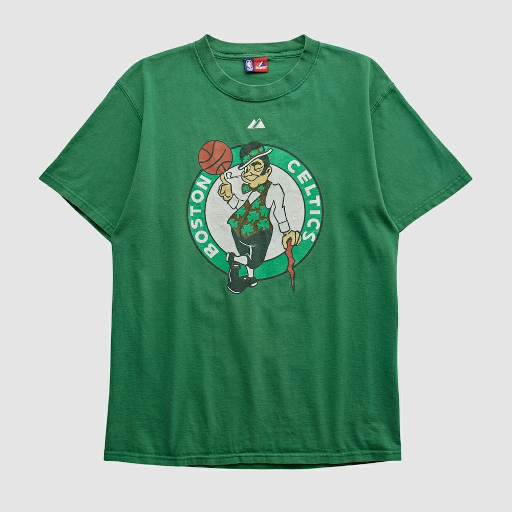 Boston Celtics Majestic 2000s T-shirt - Green Vintage | Vintage cheap