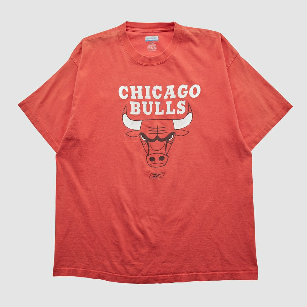 Chicago Bulls Reebok 2000s T-shirt sale - Red Vintage | Vintage cheap