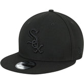 Chicago White Sox Black on Black 9FIFTY Team Snapback Adjustable Hat - Black | New Era