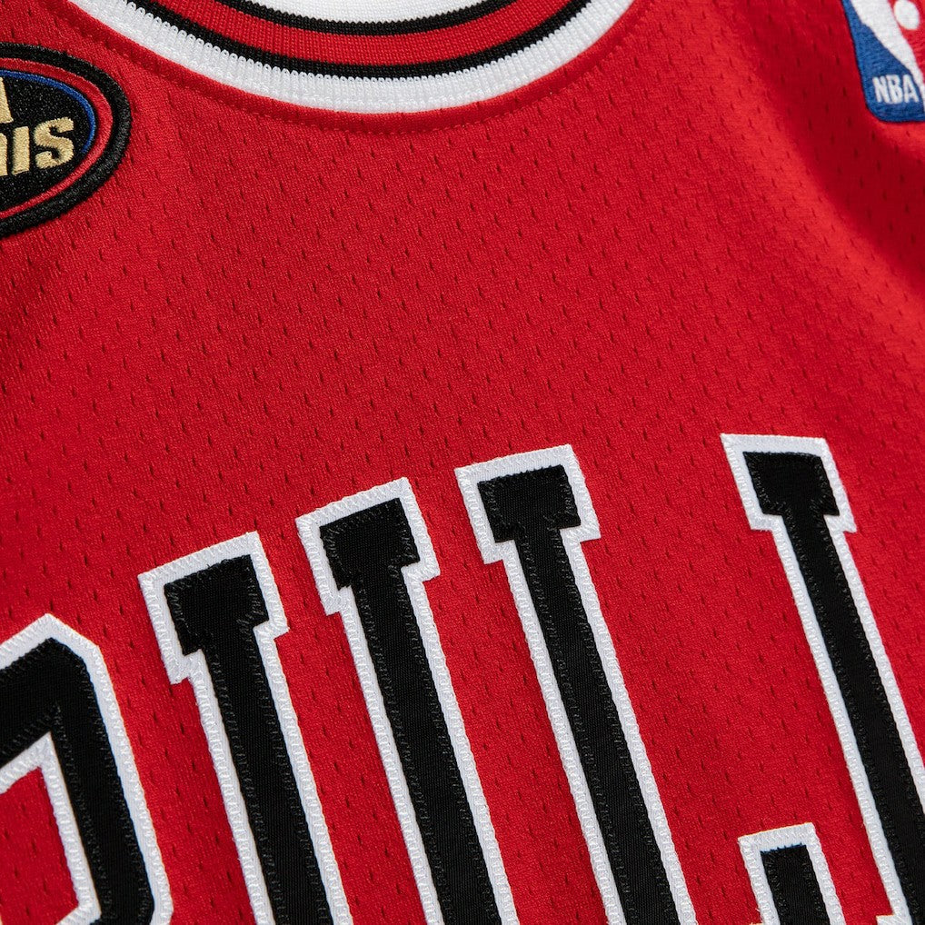 Chicago Bulls Authentic Jersey Road Finals Michael Jordan 1997-98 | Mitchell & Ness on sale