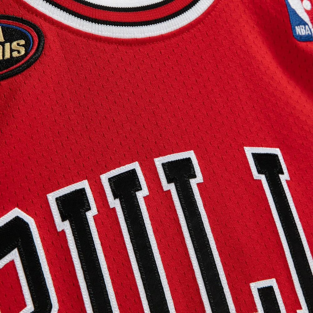 Chicago Bulls Authentic Jersey Road Finals Michael Jordan 1997-98 | Mitchell & Ness on sale