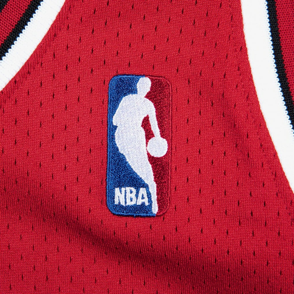 Chicago Bulls Authentic Jersey Road Finals Michael Jordan 1997-98 | Mitchell & Ness on sale