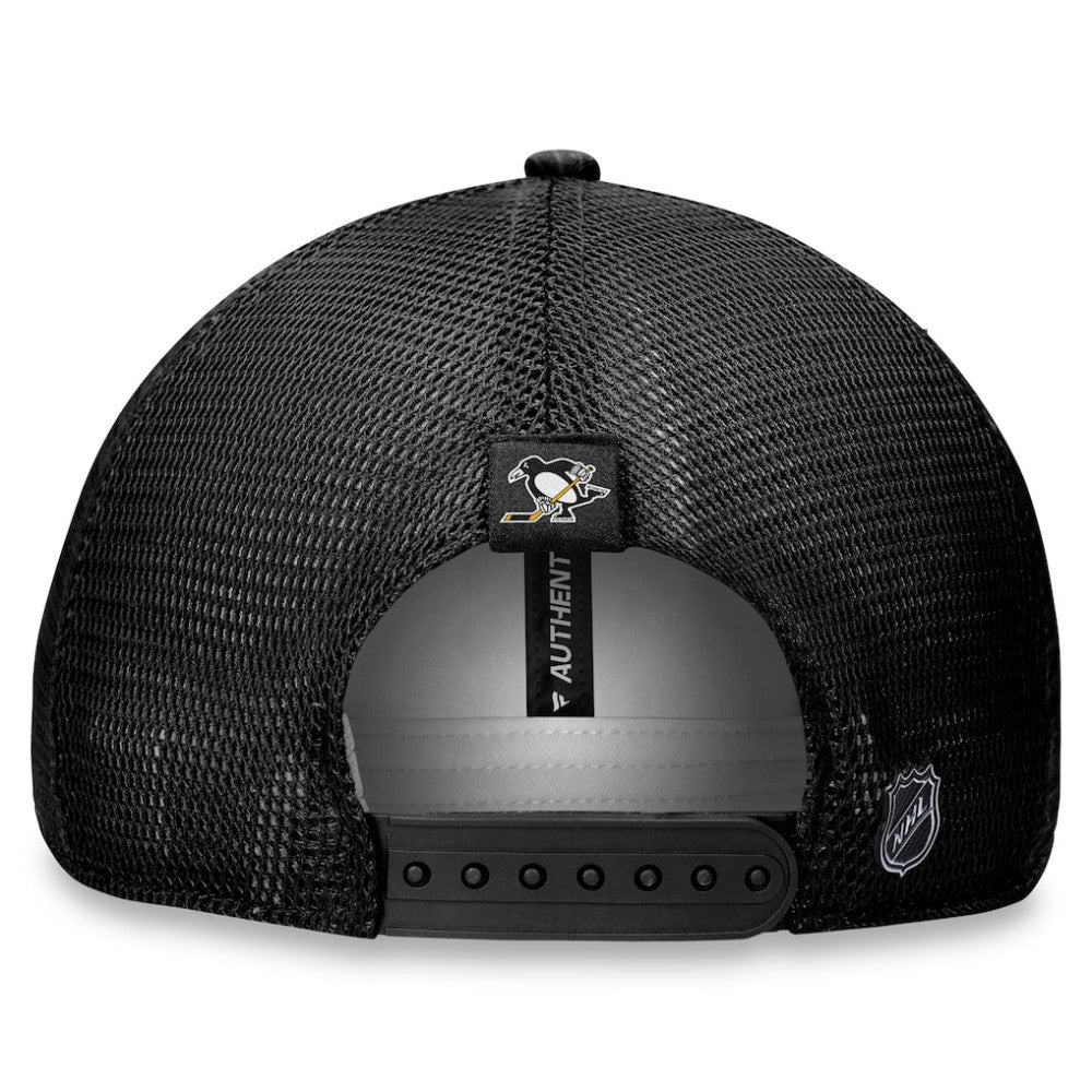 Pittsburgh Penguins Fanatics Women's Authentic Pro Road Trucker Adjustable Hat – Black