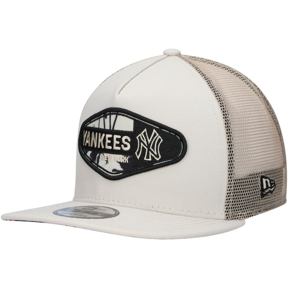 New York Yankees Retro Beachin' Patch A-Frame Trucker 9FIFTY Snapback Hat - Natural | New Era