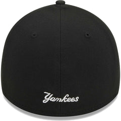 New York Yankees Logo 39THIRTY Flex Hat - Black | New Era