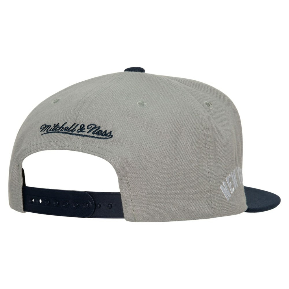 New York Yankees Cooperstown Collection Away Snapback Hat - Gray | Mitchell & Ness