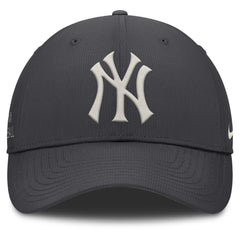 New York Yankees Club Dri-FIT Adjustable Hat - Anthracite | Nike