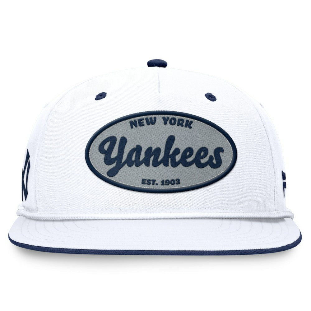 New York Yankees Cooperstown Collection Iron Golfer Snapback Hat - White