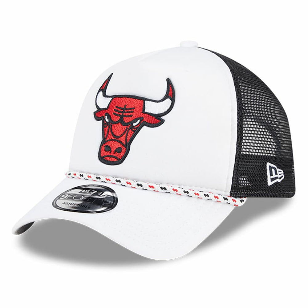 Chicago Bulls Court Sport Foam A-Frame 9FORTY Adjustable Trucker Hat - White/Black | New Era online