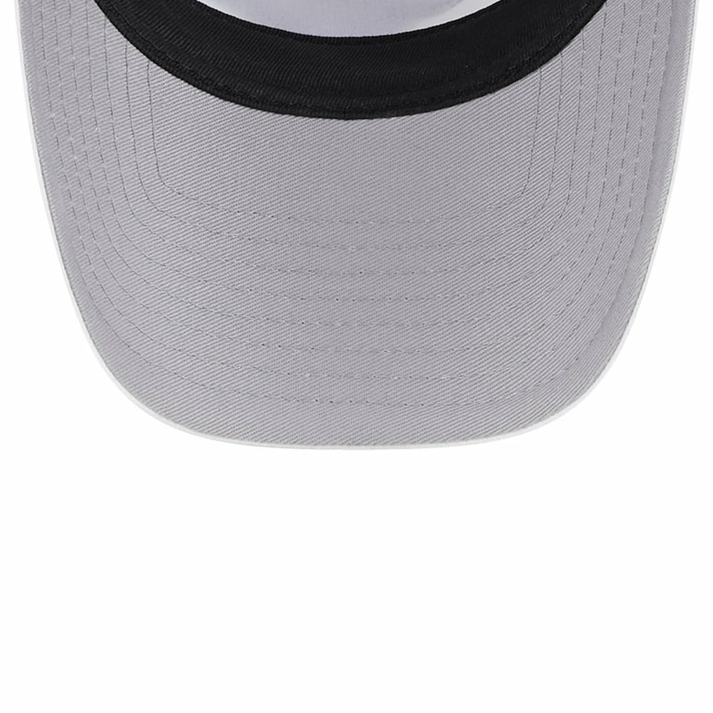 Chicago Bulls Court Sport Foam A-Frame 9FORTY Adjustable Trucker Hat - White/Black | New Era online