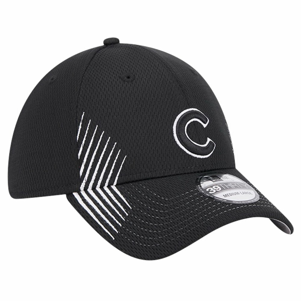 Chicago Cubs Active Dash Mark 39THIRTY Flex Hat - Black | New Era