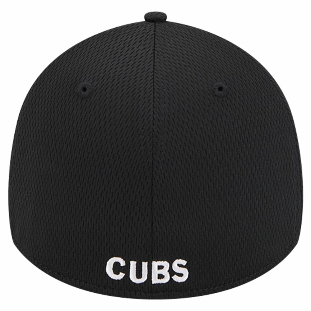 Chicago Cubs Active Dash Mark 39THIRTY Flex Hat - Black | New Era