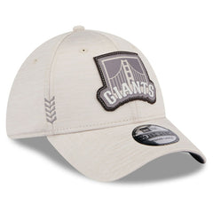 San Francisco Giants 2024 Clubhouse 39THIRTY Flex Hat - Cream | New Era