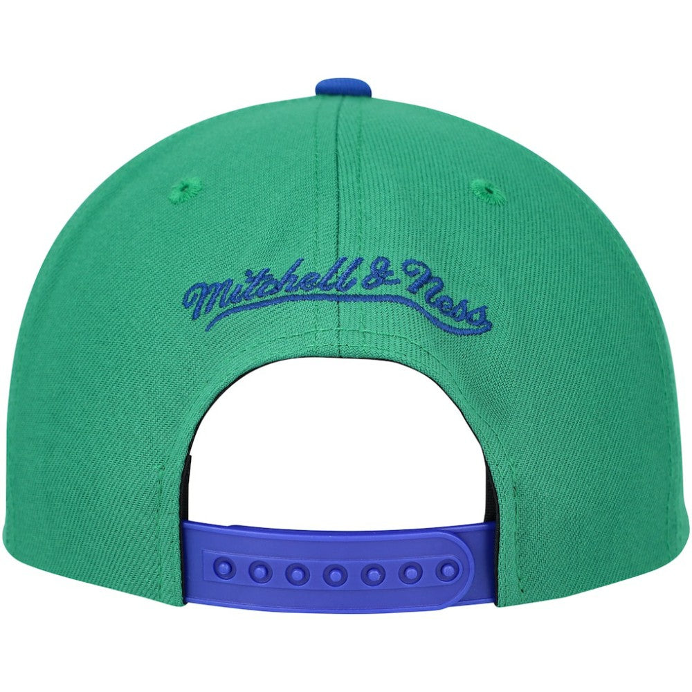 Vancouver Canucks Mitchell & Ness Core Team Ground 2.0 Snapback Hat Green