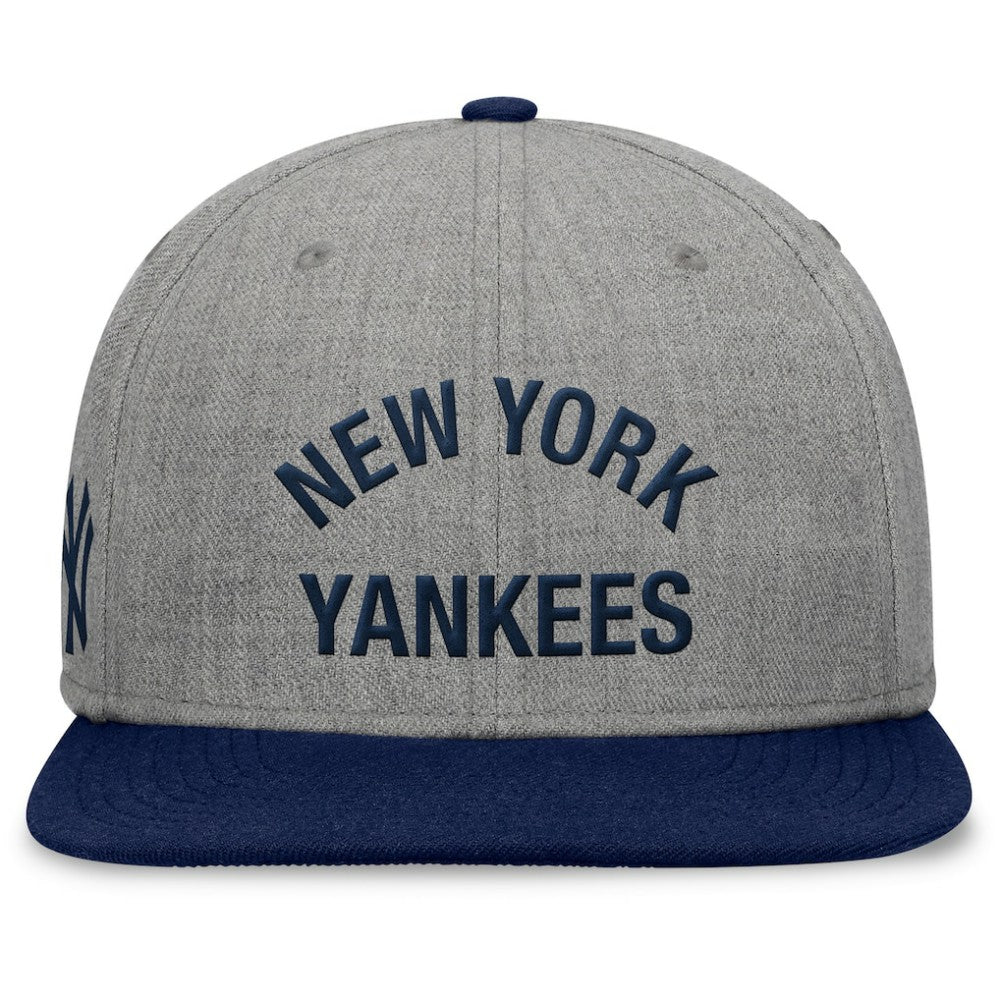 New York Yankees Elements Flat Brim Snapbuckle Hat - Heather Gray/Navy