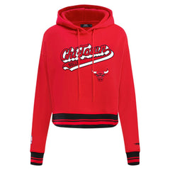 Chicago Bulls Pro Standard Women's Script Tail Cropped Pullover Hoodie - Red on sale