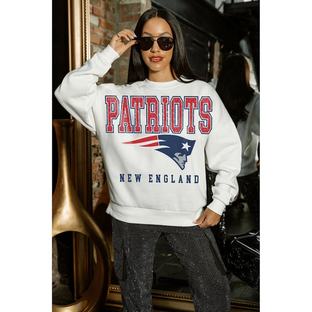New England Patriots Gameday Couture Women's Sunday Drives Oversized Crewneck Pullover Sweatshirt – White sale