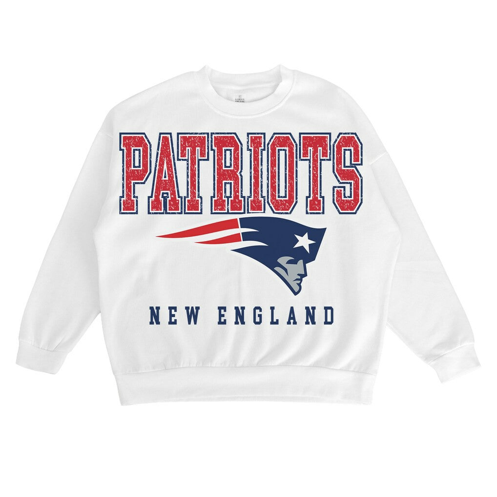 New England Patriots Gameday Couture Women's Sunday Drives Oversized Crewneck Pullover Sweatshirt – White sale