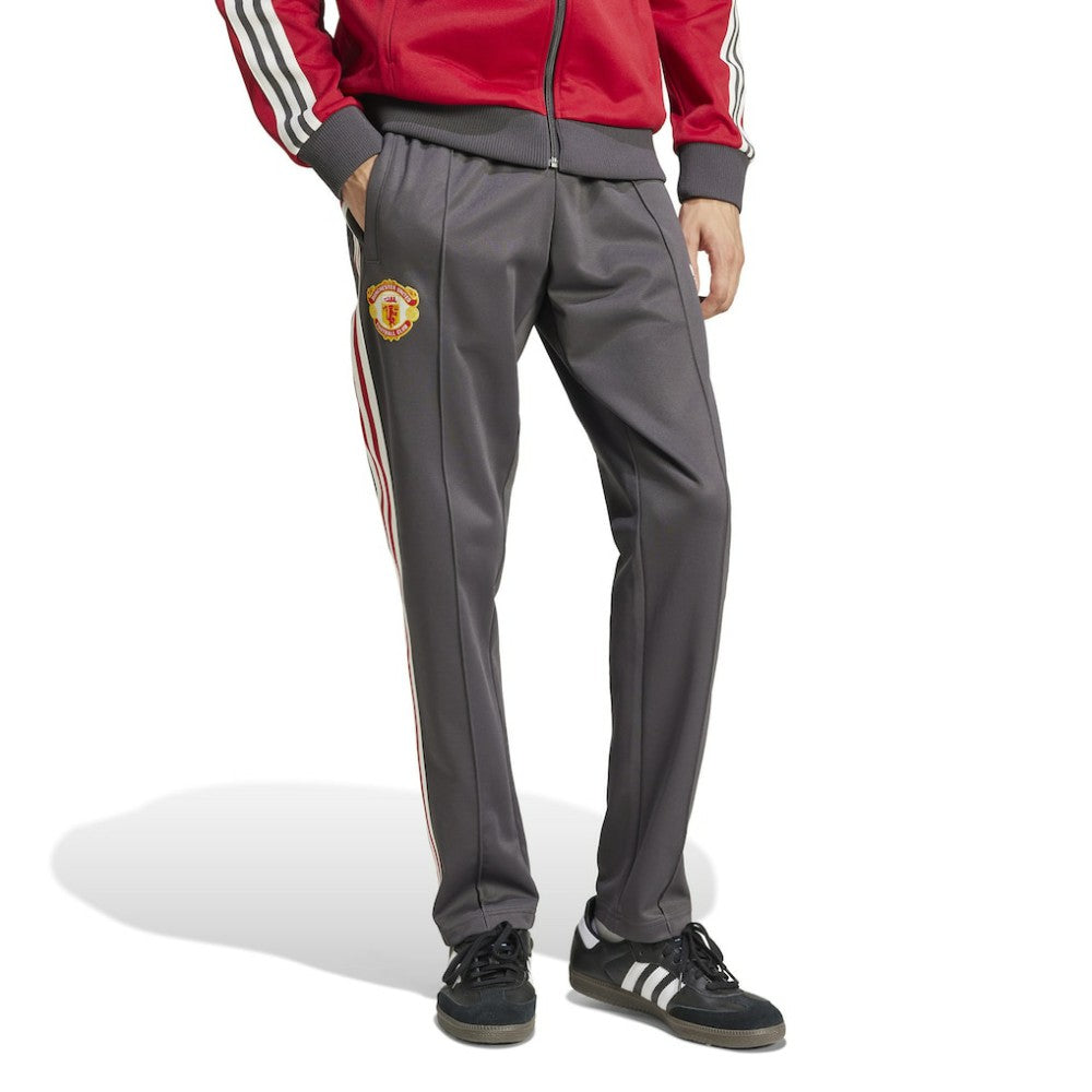 Manchester United Originals adicolor Track Pants - Black | Adidas online