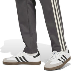 Juventus Originals adicolor Track Pants - Black | Adidas outlet