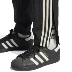Manchester United Originals Lifestyler Track Pants - Black | Adidas outlet